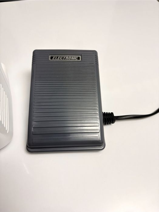 Masina de cusut Brother