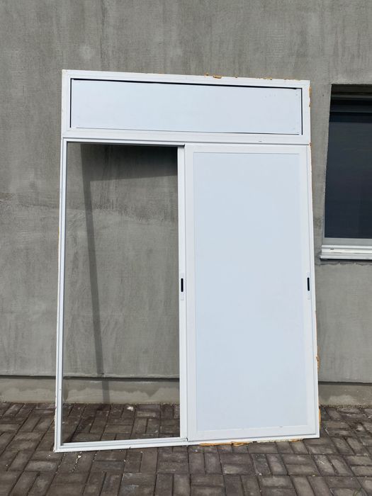 Ușa culisanta dublă