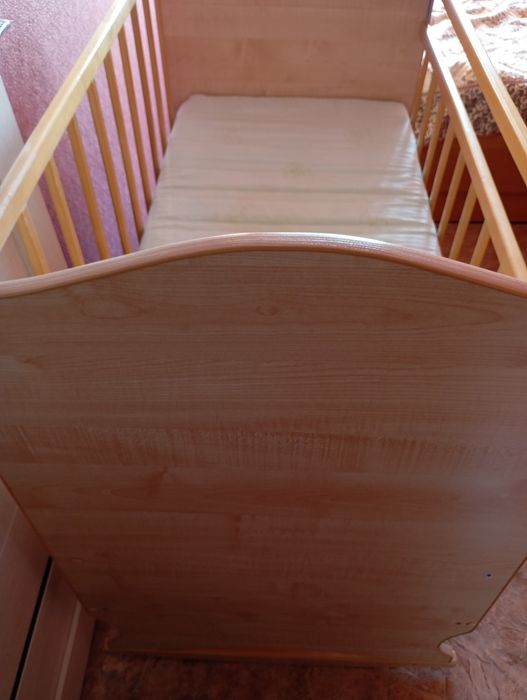 Детская кроватка