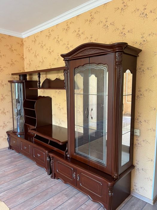 Стенка-горка для гостиной