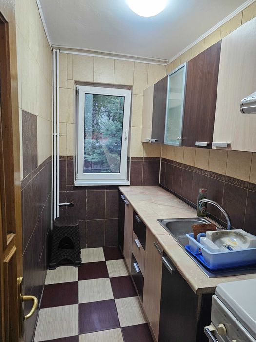 Inchiriez apartament