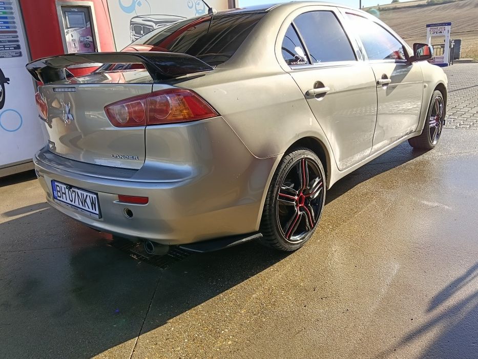 v/s Mitsubishi lancer