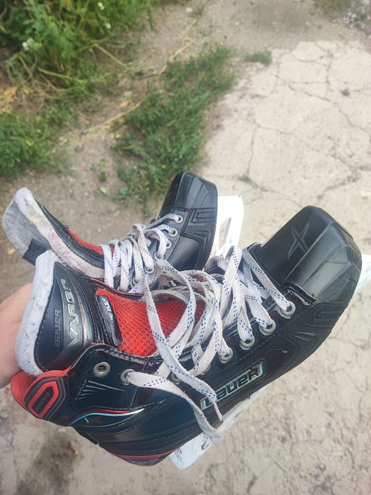 Коньки хоккейные