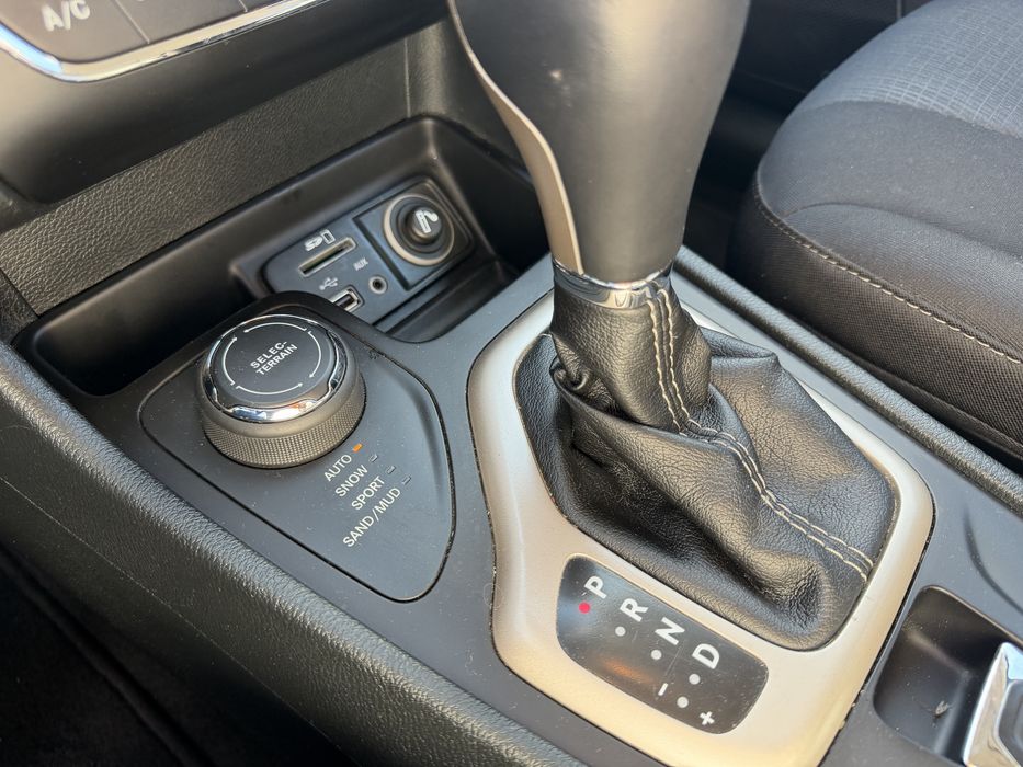 Vand Jeep Cherokee 4x4