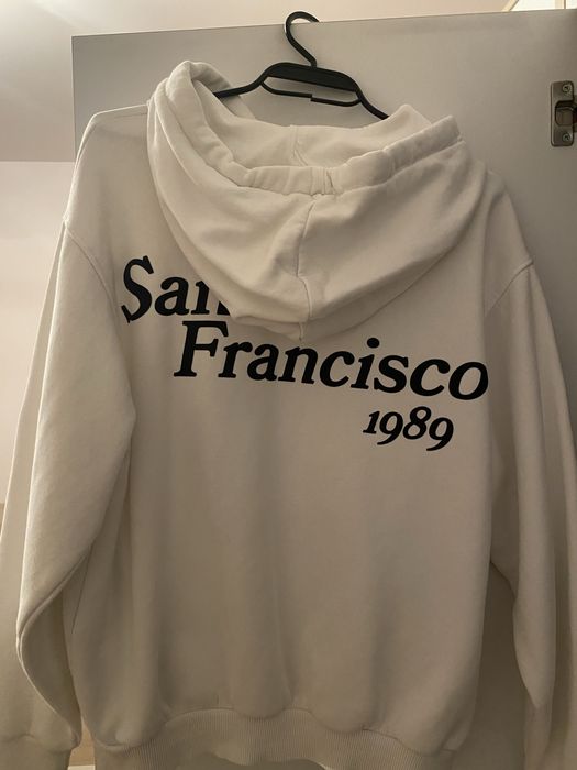 суичър със звезда