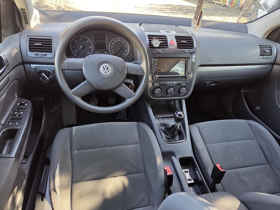 Volkswagen Golf 2006 diesel, 1.617 € — imagine 5