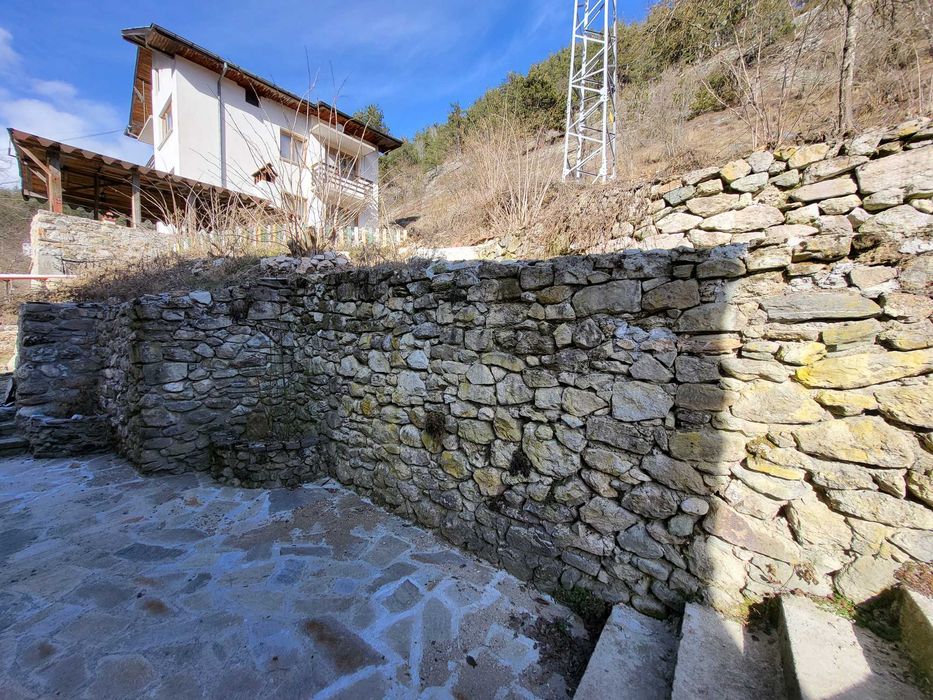 Продава се Къща в с. Соколовци, Област Смолян - 222 кв.м за 428 €/кв.м - Снимка #3