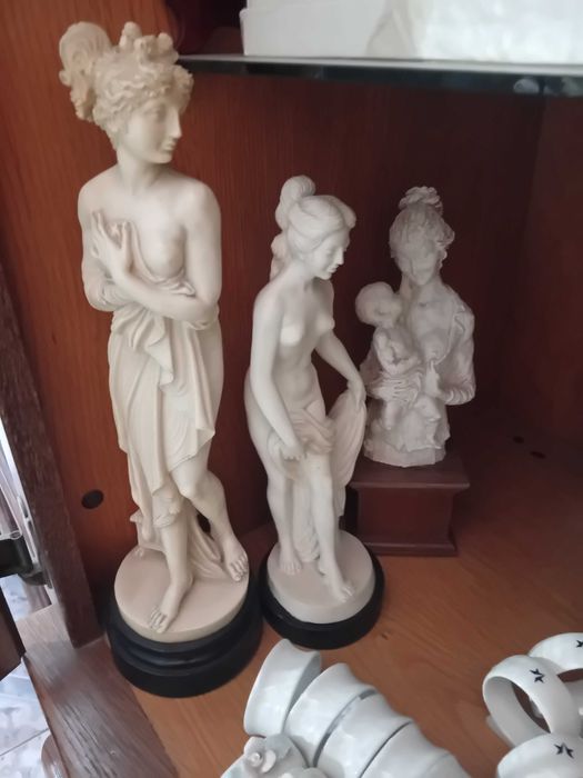 Фигури Армани,Каподимонте