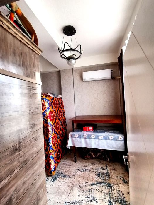 Uy sotiladi Yangi Hayot domlari