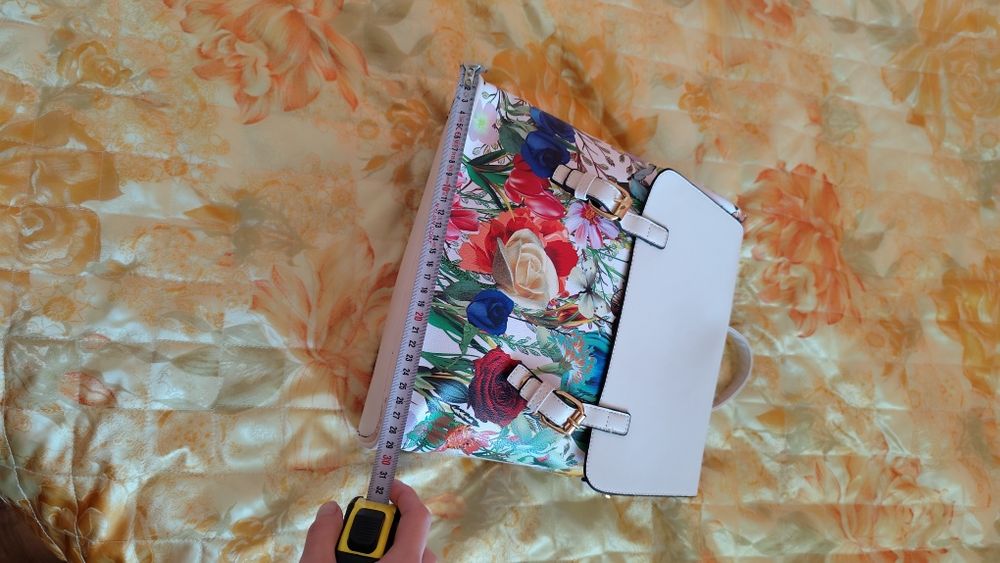 Дамска раница в пролетен цвят