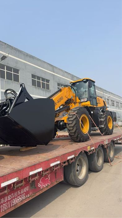 Телескопичсекий погрузчик BISON 3500кг