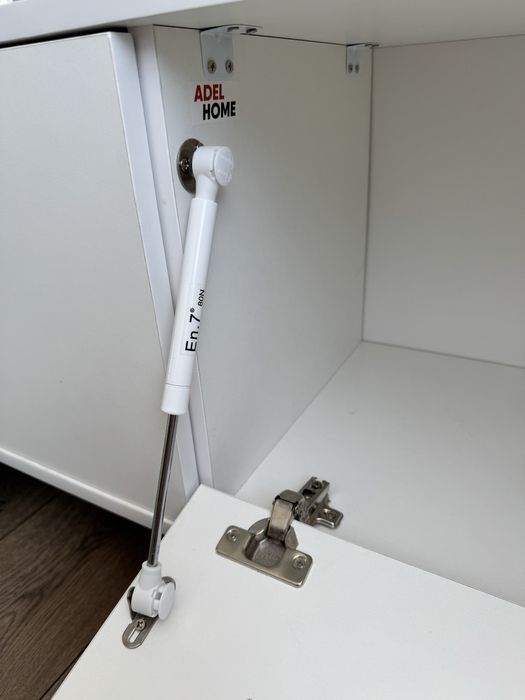 Продам тумбу под телевизор