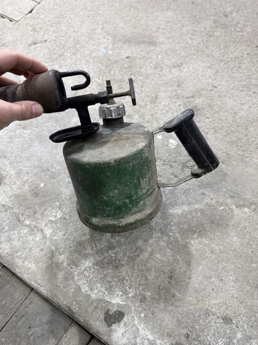 Паяльная лампа бензиновая рабочая