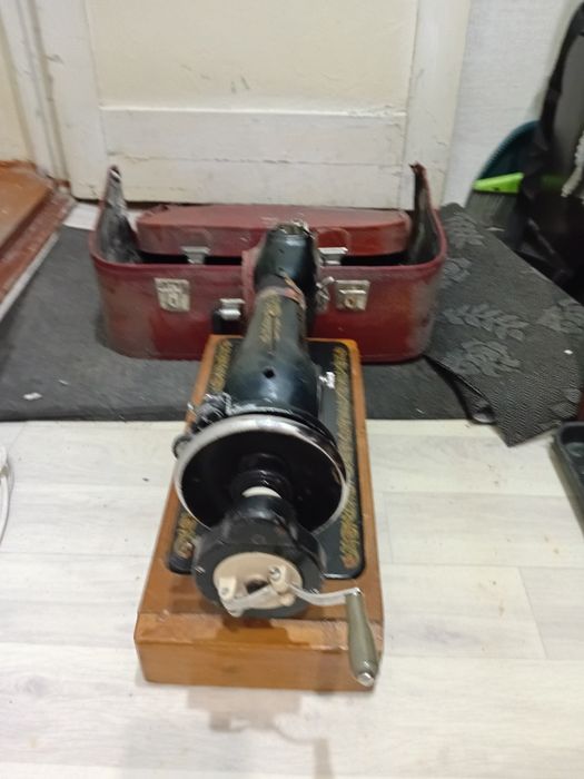 Швейная машинка из СССР