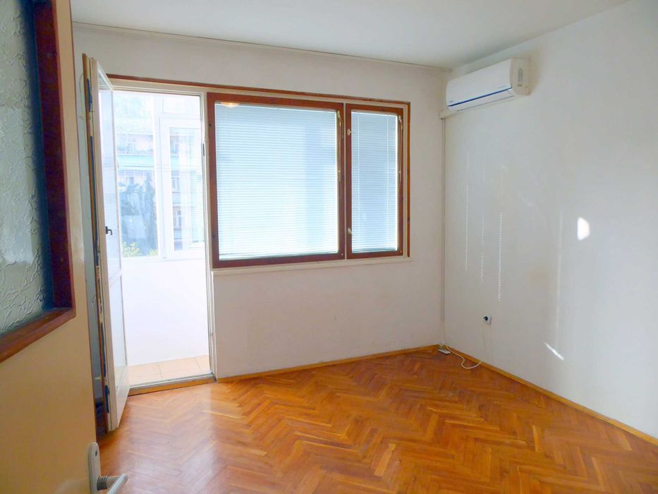 Необзаведен двустаен под наем – кв. Чайка, Варна (350 €)