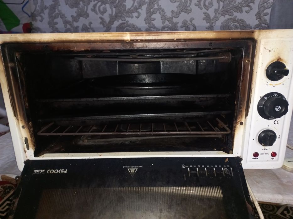 Продам электропечьку духовку