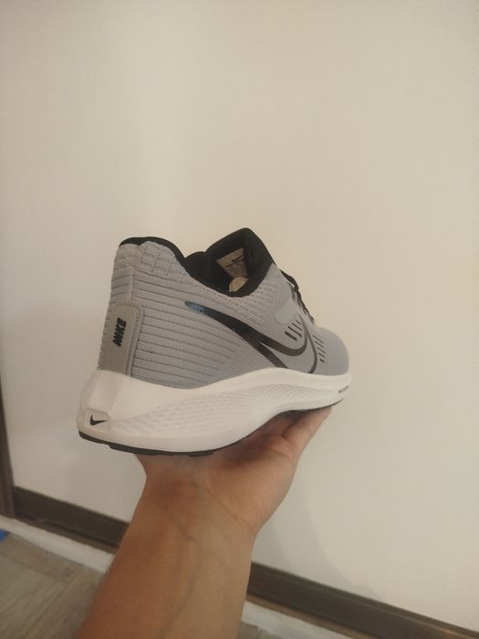 Кроссовки Nike 42 размер