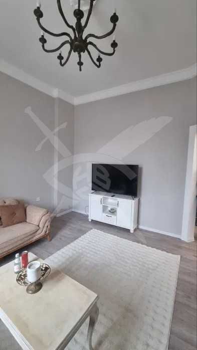 Дава се под наем Тристаен апартамент в Пловдив, Център - 90 кв.м за 750 € - Снимка #3