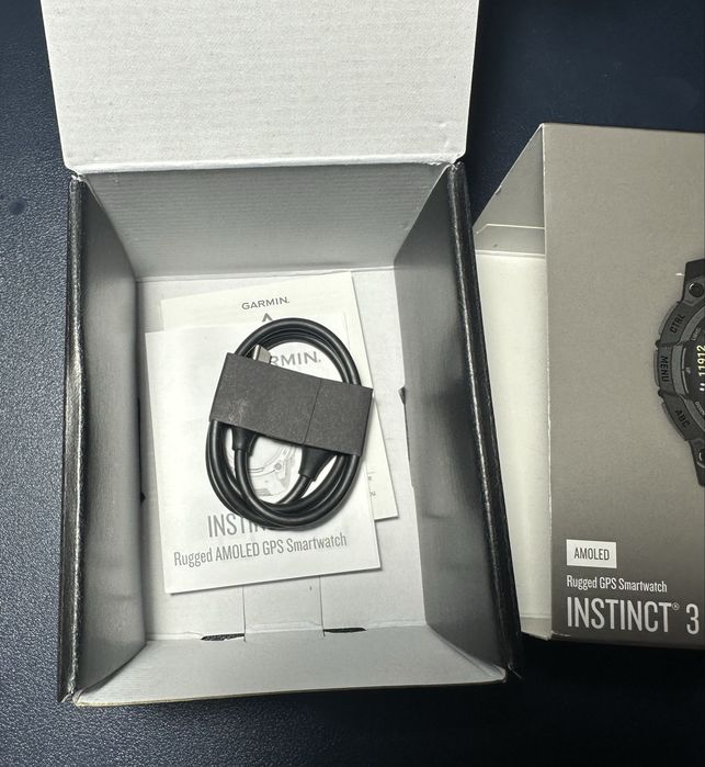 Продам новые Garmin Instinct 3 (45мм) Amoled