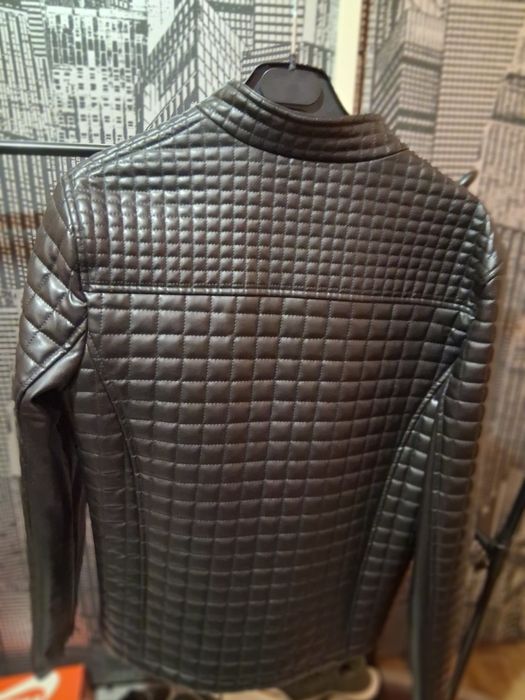 Vand geaca de piele originala