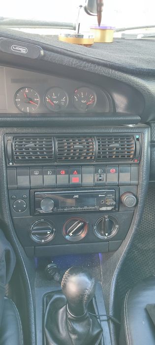 Продам автомобиль ауди 100