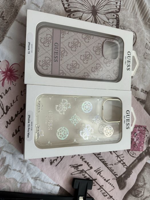 Калъфи за телефон Guess