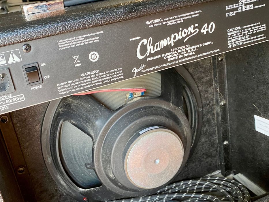 Amplificator / Combo Chitară Fender Champion 40 - Ca Nou