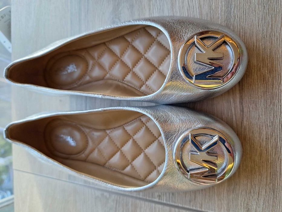 Обувки 35-36 номер (US 5)