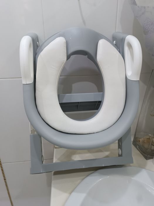 Продам сиденье с лестницей