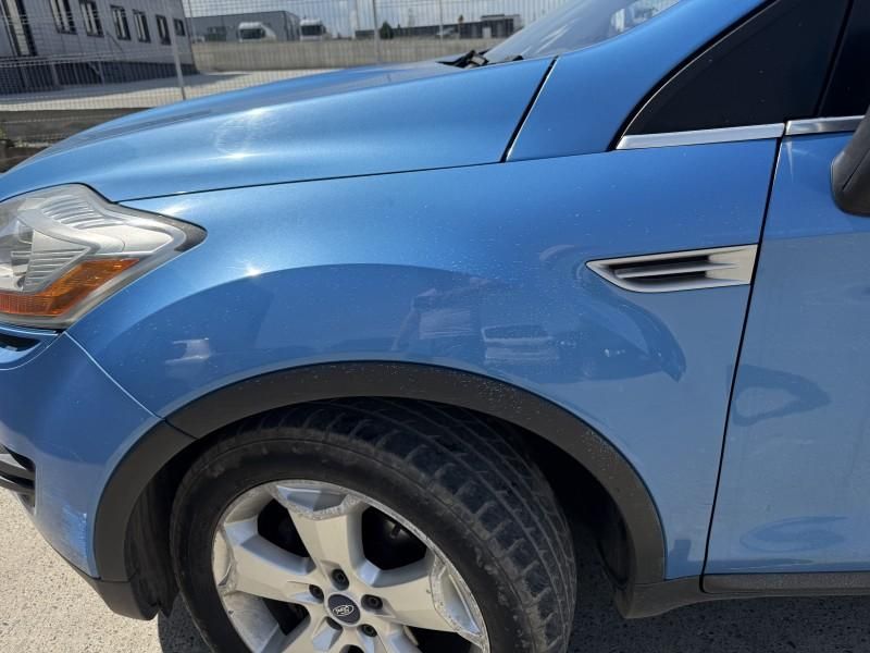 Aripa fata stanga Ford Kuga SUV culoare albastra
