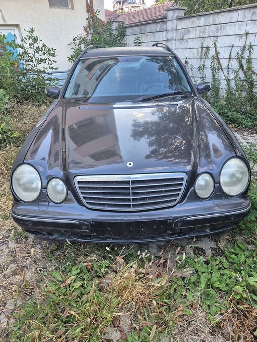 Mercedes-Benz E270