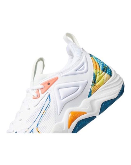 Mizuno momentum 3