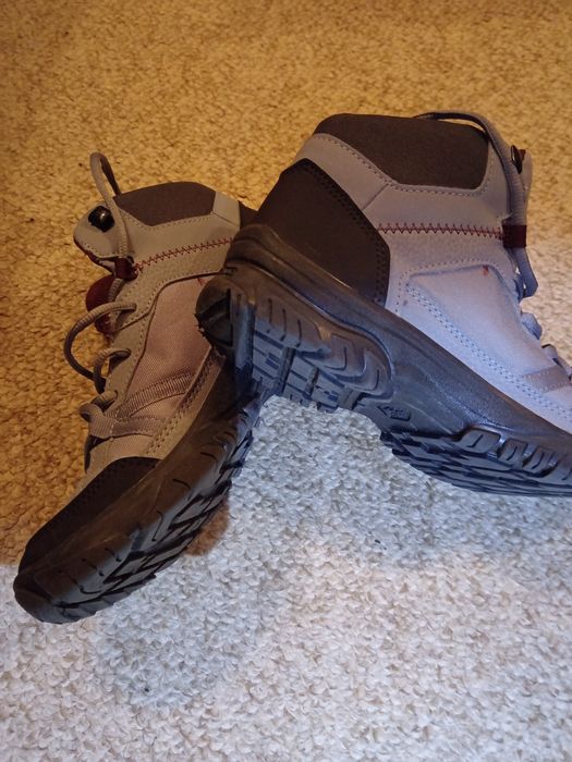 Vând ghetuțe copii