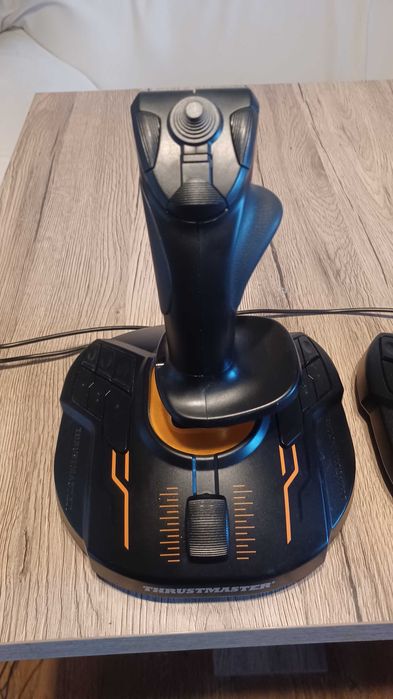 Dual Thrustmaster T16000m