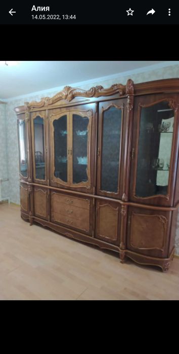 Сервант в хорошем состоянии