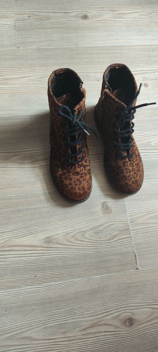Ghetuțe stil leopard