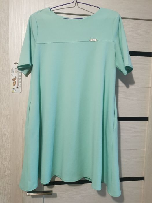 Продам платья размер 46-48