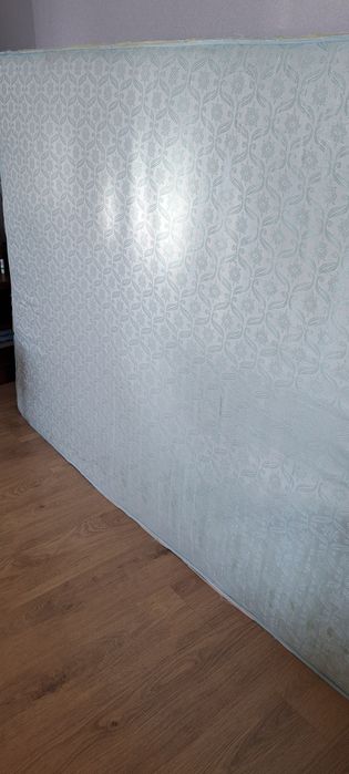 Отдам матрас б/у 140×200