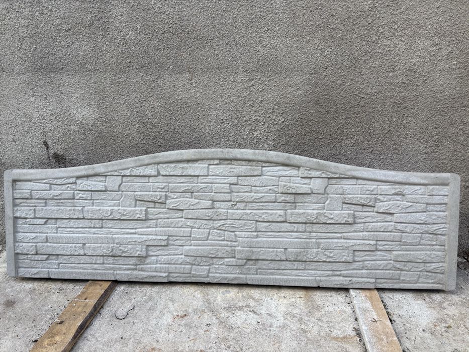 Gard din placi de beton