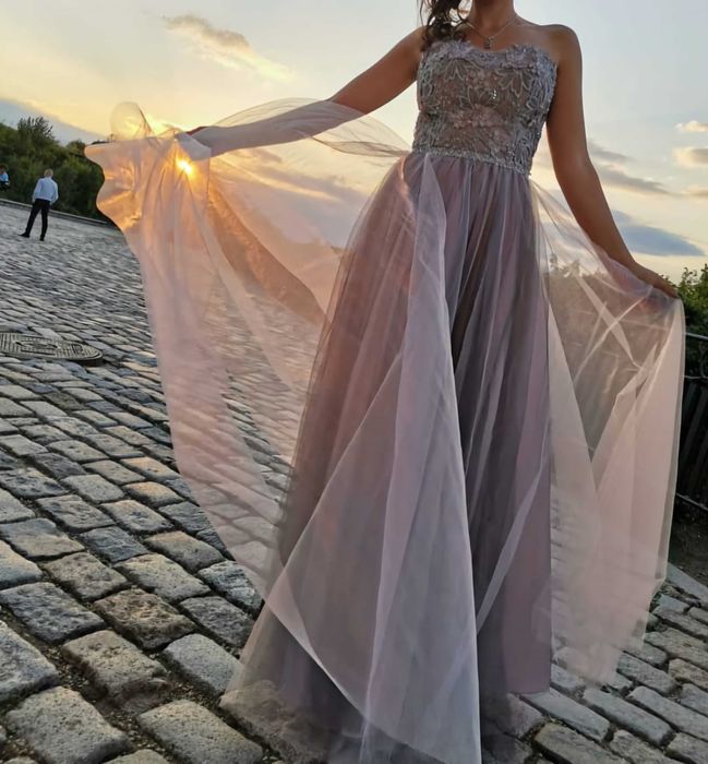 Рокля за абитуриентски бал