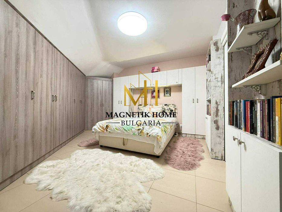 Дава се под наем Двустаен апартамент в Бургас, Център - 72 кв.м за 548.25 € - Снимка #3