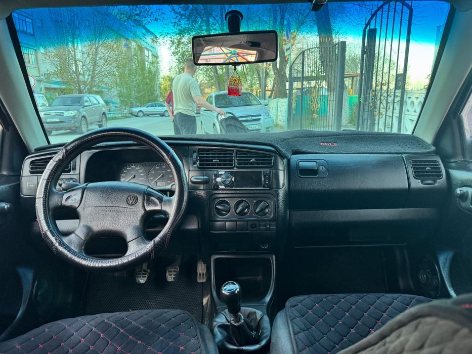 Продам гольф 3 1.8 моно