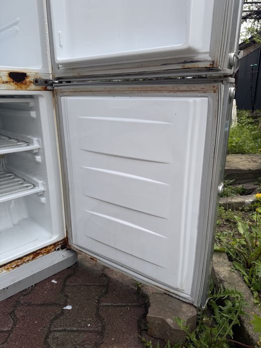 Холодильник LG в рабочем состоянии