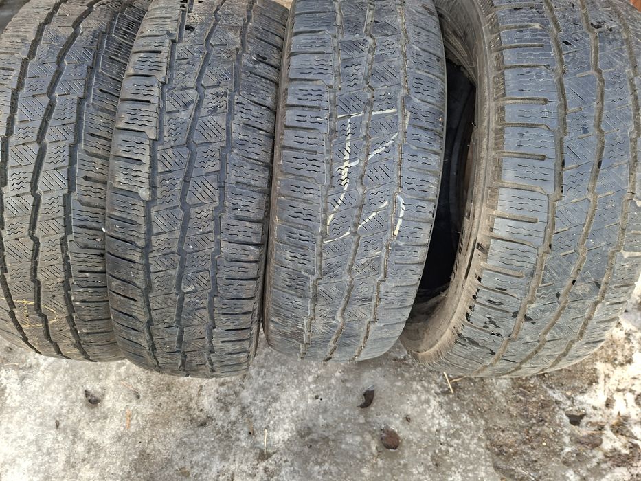 Продам шины. 215/60/17С  мишелин