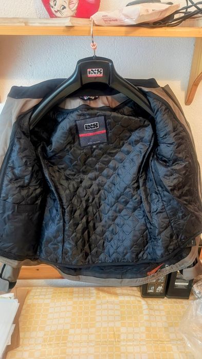 Дамско Мото яке .