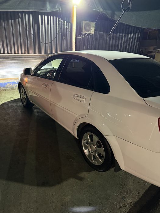 Gentra avtomat 1.8