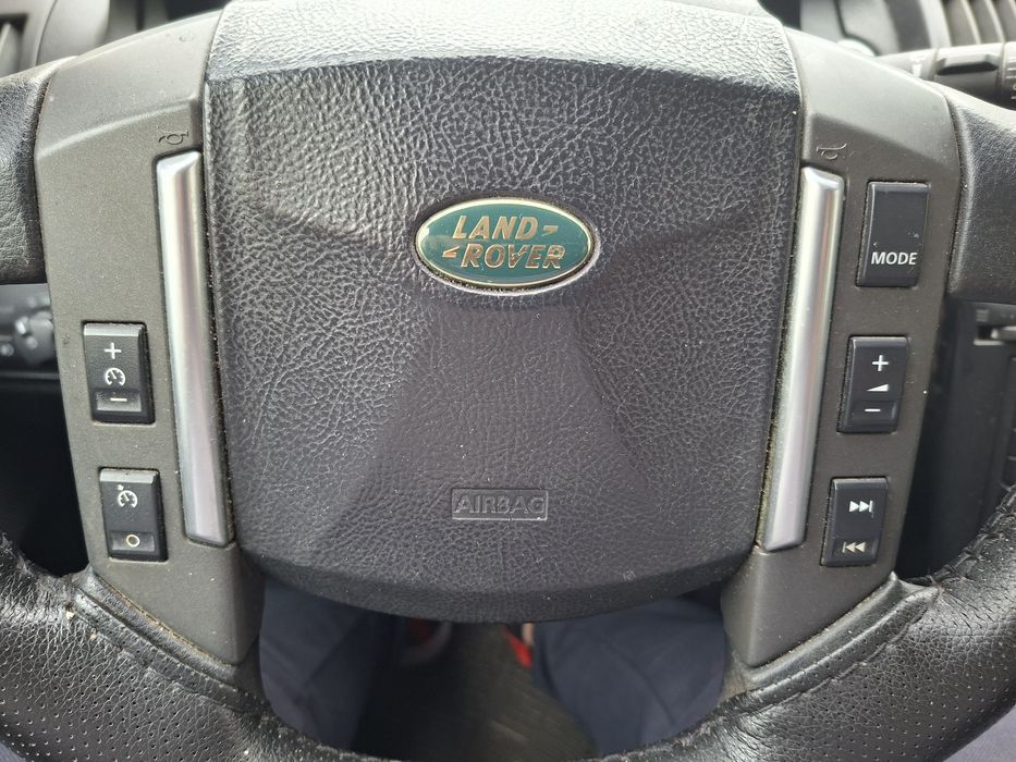 Mașină de teren pentru oameni iubitori de drumeție și natură