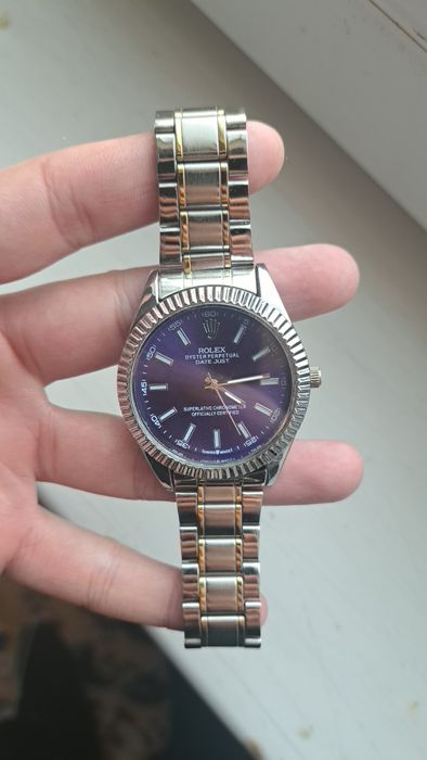 Soat  sotiladi Rolex