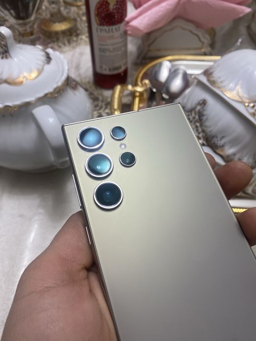 Samaung S24 Ultra 256Gb ideal!