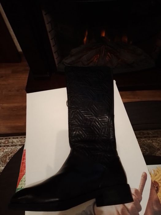 Продаются сапоги